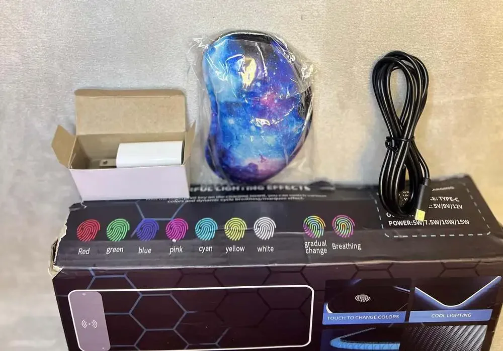 HIINENE 80cm x 30cm RGB LED Wireless Charging Gaming Mouse Pad